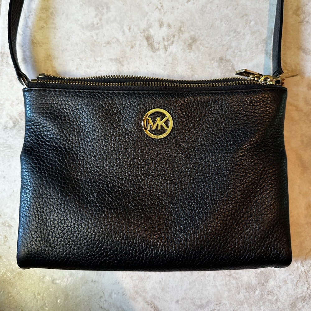 Michael Kors Crossbody *PRACTICALLY NEW!*
